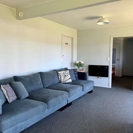 Gilmour Getaway Appartamento Raglan Esterno foto