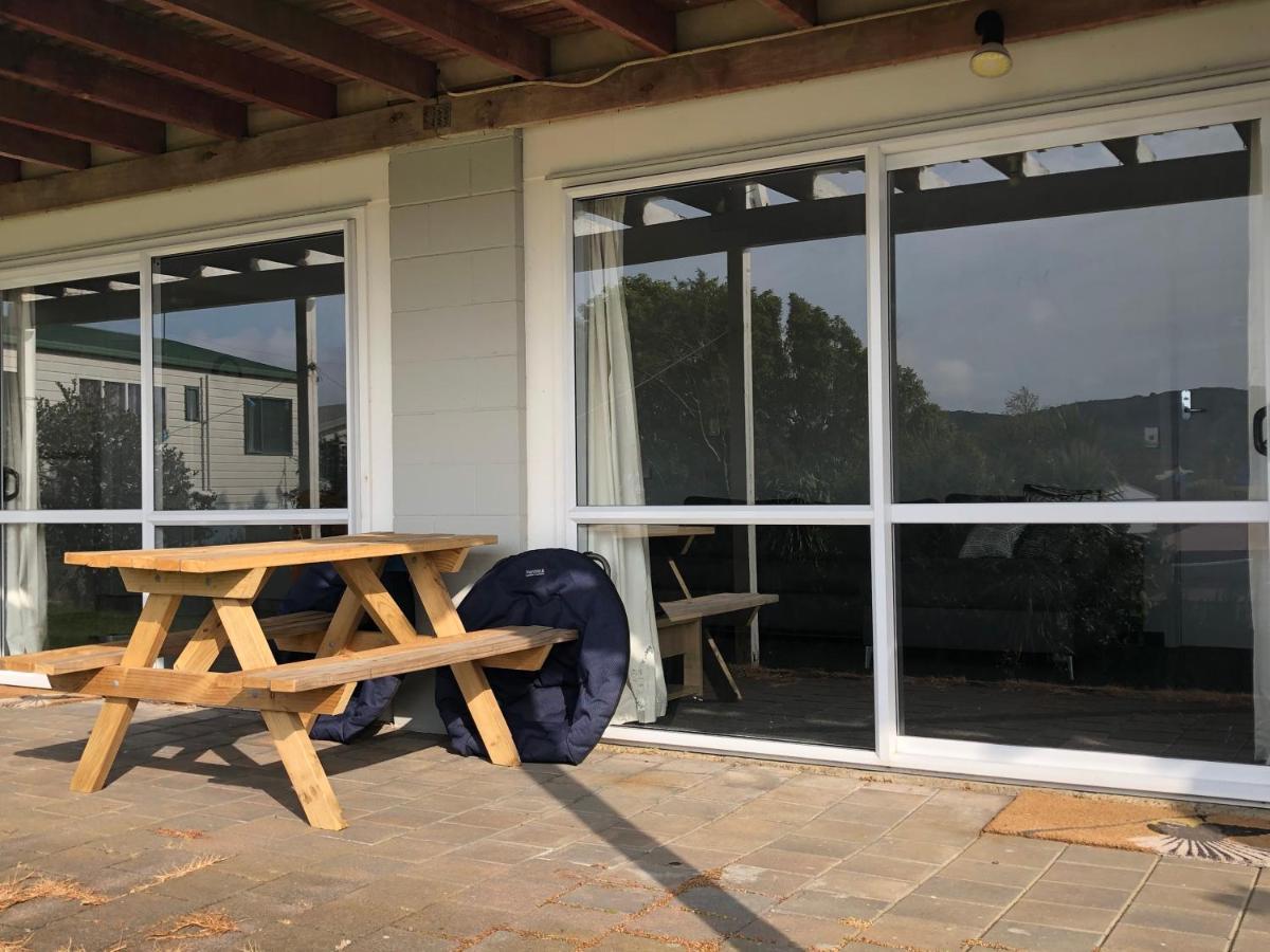 Gilmour Getaway Appartamento Raglan Esterno foto