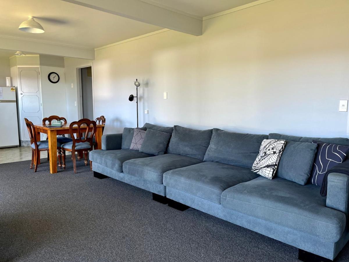 Gilmour Getaway Appartamento Raglan Esterno foto