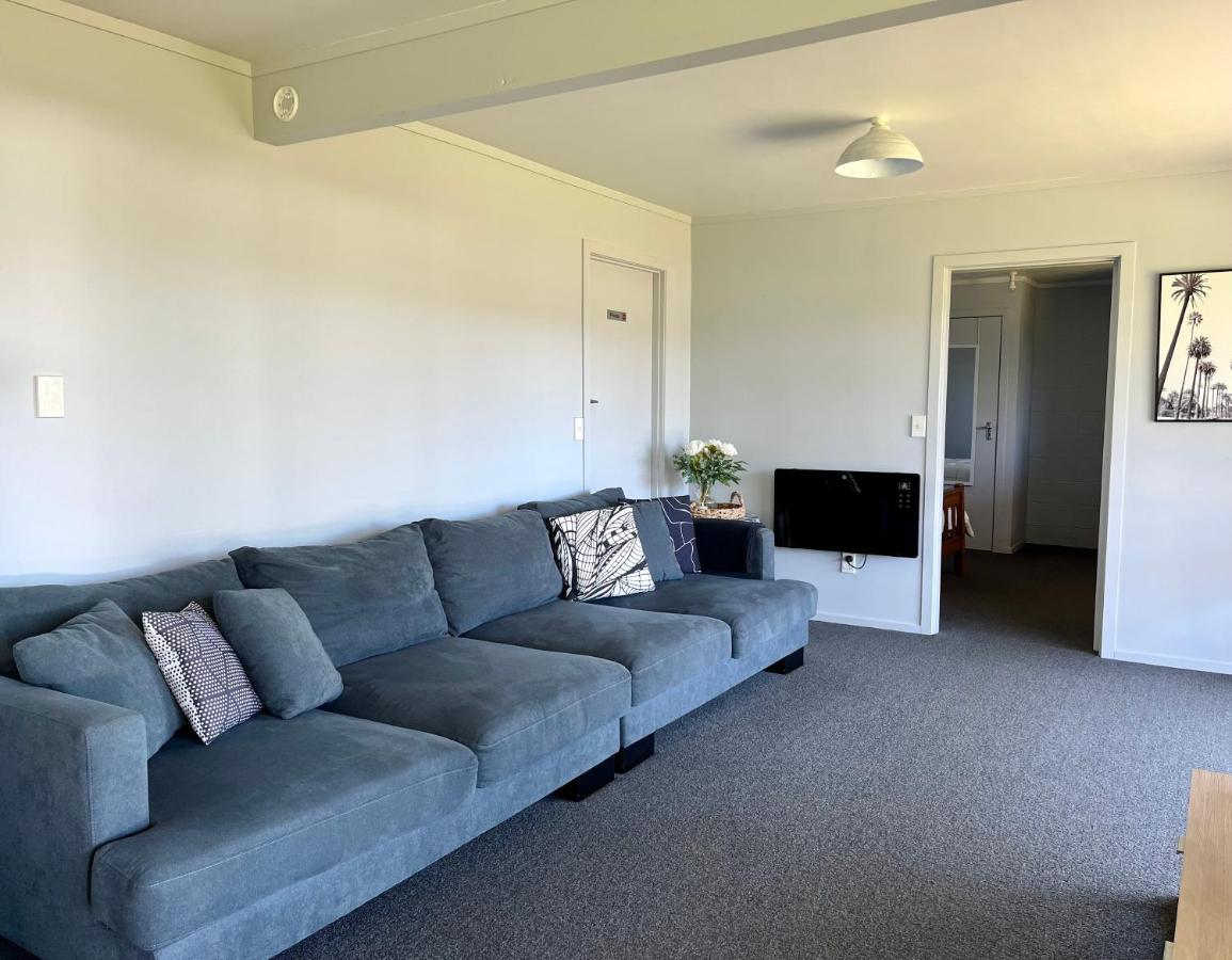 Gilmour Getaway Appartamento Raglan Esterno foto